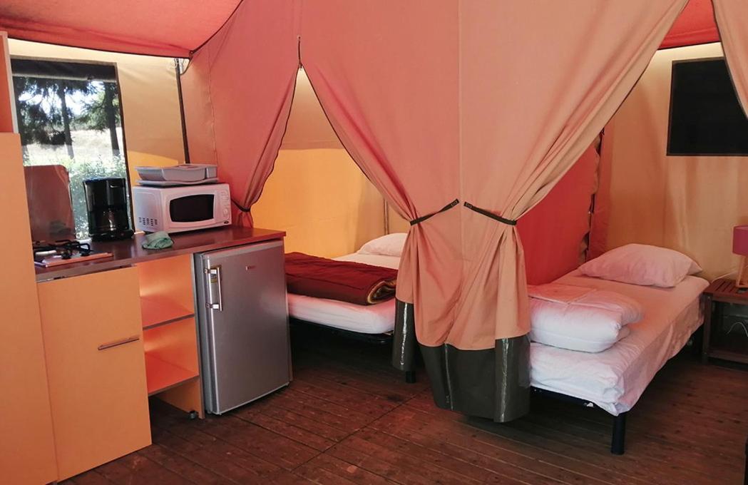 Camping Les Portes Du Perche Mamers Εξωτερικό φωτογραφία
